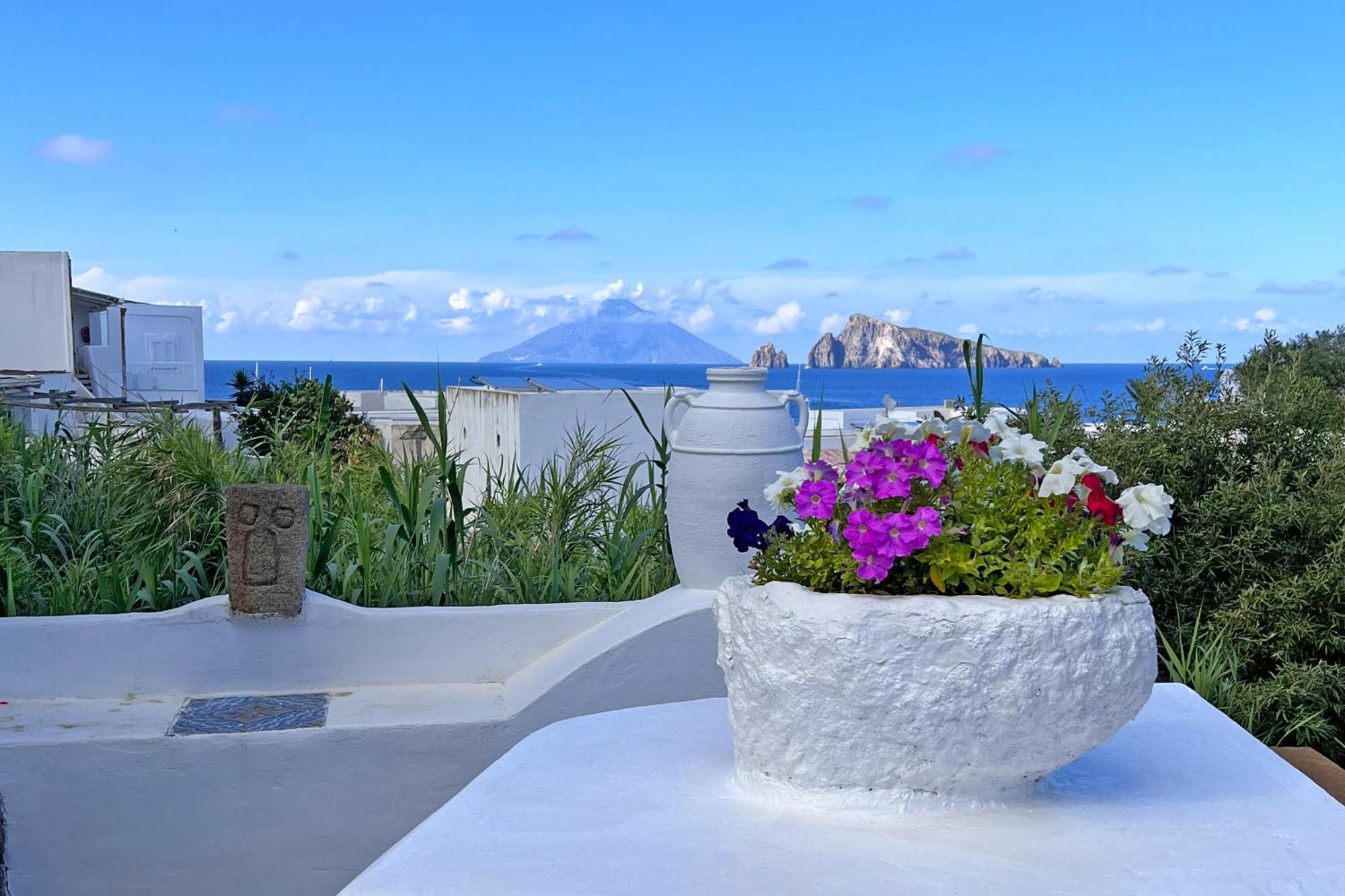 Dependance La Caletta Hotel Panarea Exterior foto